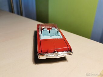 Corgi toys Chrysler Imperial - 8