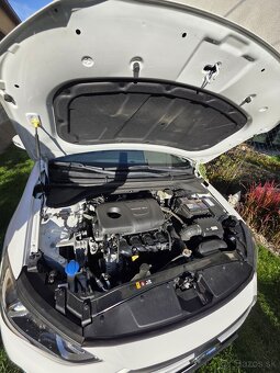 Hyundai Elantra 11/2017 Automat - 8