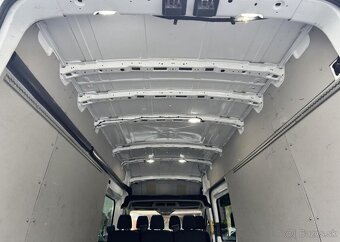 Ford Transit L4H3 JUMBO 6MÍST nafta manuál 96 kw - 8