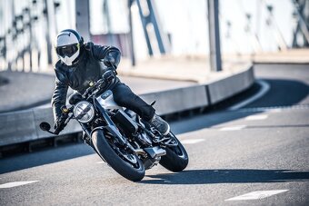 Husqvarna - 8
