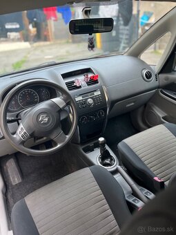 Suzuki SX4 - 8