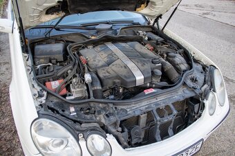 Mercedes-Benz E 320 Benzín 4x4 - 8