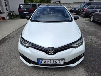 TOYOTA AURIS 1.6 i 97KW MT 6 r.v. 2018 EXECUTIVE - 8