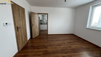 Ponúkame na predaj 1-izbový byt o rozlohe 44,56m2 s vlastný - 8