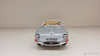 1:18 JAGUAR E CABRIO , s - 8