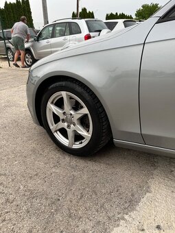 Audi A4 Avant B8 2.0 TDI = 125kW R.v 2010 Top Stav = - 8