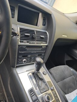 Audi Q7 bug - 8