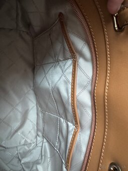 Michael Kors Jet Set large kabelka - 8