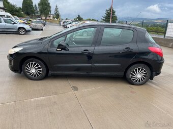 Peugeot 308 - 8