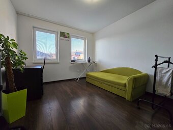 NADŠTANDARDNÝ RODINNÝ DOM LEVICE - 8