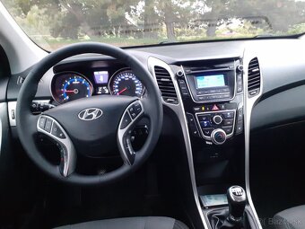 Hyundai i30 CRDI combi - 8