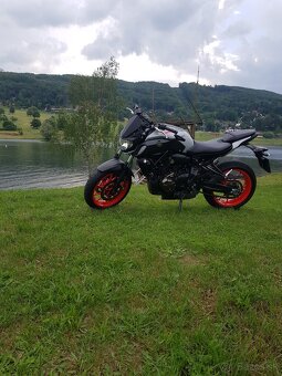 Yamaha MT 07 - 8