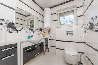 LUXUSNÁ VILA, WELLNESS, BAZÉN, ZÁHRADA, DUNAJSKÁ LUŽNÁ - 8