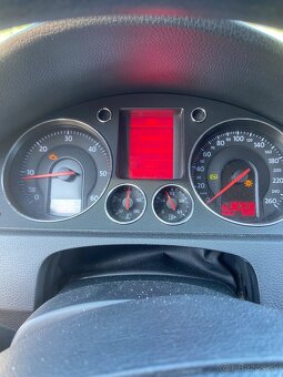Volkswagen Pasat B6 - 8