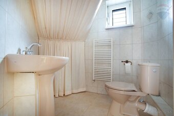 Veľký dom pre podnikanie a bývanie v kvalitnej stavbe – BAZÉ - 8