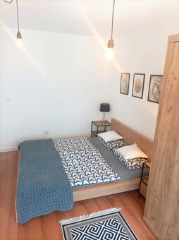 2-izb. byt s klimatizáciou,balkónom a parkovaním - Galvaniho - 8