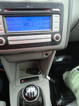 Volkswagen Touran • 2008 - 8