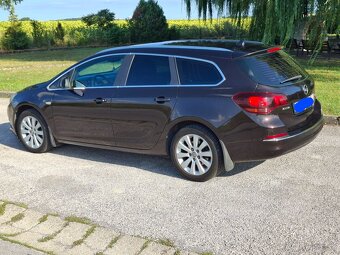 Opel astra sport tourer r.v.2015 - 8