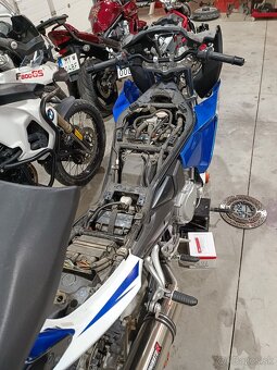 SUZUKI GSX 650 F - 8