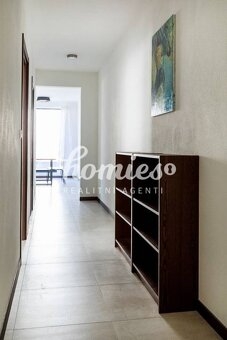 PRENÁJOM 3 izbový luxusný byt priamo v centre Nitry s parkov - 8