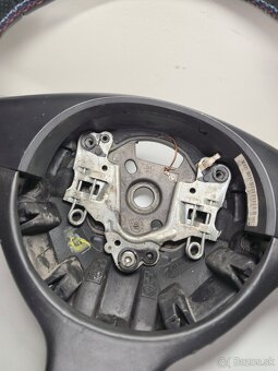 Športový kožený trojramenný volant BMW - 8