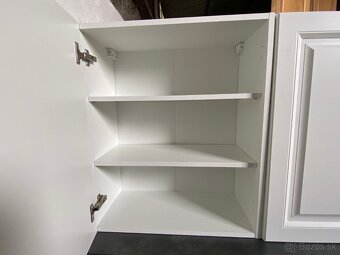 Moderná kuchynská linka bez spotrebičov - 8