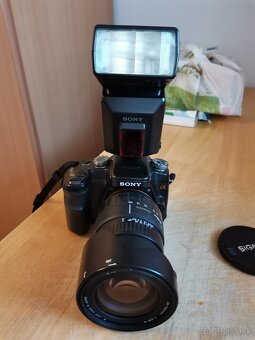 Zrkadlovka sony a 100 - 8
