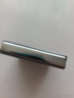 Samsung Galaxy Z Flip 5 - 8
