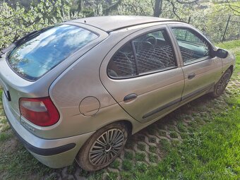 Renault  megane - 8