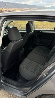 Volkswagen Golf VI 1,6 TDI - 8