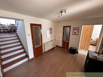 Priestranný rodinný dom v Nesvadoch – ideálny pre veľkú ro - 8
