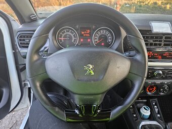 Peugeot 301 - 8