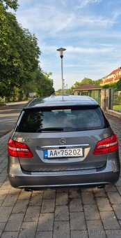 Mercedes-Benz B 180 - 8