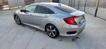 Honda Civic 1.5 Turbo V-TEC 4D Sedan - 8