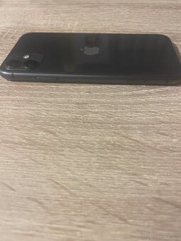 iPhone 11 / 64GB Black / Super stav - 8