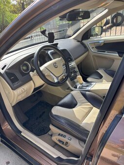 Volvo XC60 2.4D D5 AT/6 AWD - 8