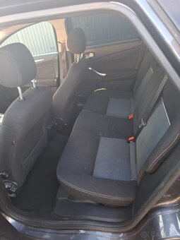 Ford Mondeo - 8