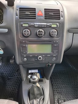 VW Touran 1,9 TDI 7 Miestne - 8