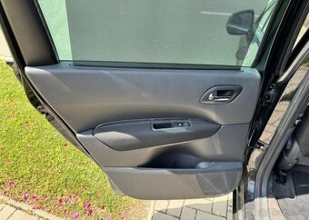 Peugeot 5008 2.0 HDi 7MÍST FULL nafta manuál 110 kw - 8