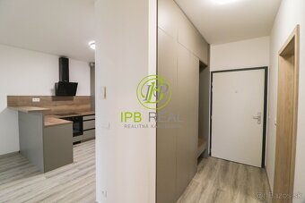 1/2 PROVÍZIA Krásny 2-izb. byt s PARK.MIESTOM a BALKÓNOM v  - 8