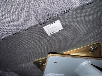 Biely jedálenský stôl a stoličky otočné - 8