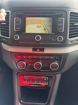 Volkswagen Sharan 2.0 TDI 4MOTION 7miest - 8