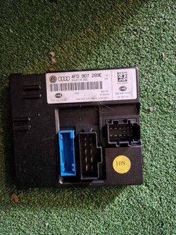 Riadiaca jednotka Audi a6 c6 4f - 8