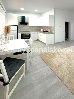 Moderně zrekonstruovaný apartmán 3+kk (50 m²) s balkonem - 8