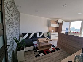Predám krásny, moderný, zrekonštruovaný byt v SKALICI - 8