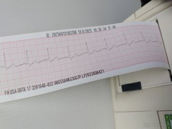 DEFIBRILÁTOR/MONITOR ŽIVOTNÍCH FUNKCÍ Physio Control LIFEPAK - 8