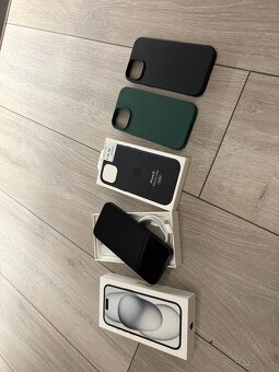 Apple iPhone 15 black 256gb - 8