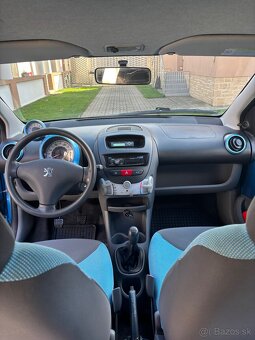 Peugeot 107  1.0. benzín 50kw - 8