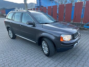 Volvo XC90 2,4 D5 AWD manuál - 8