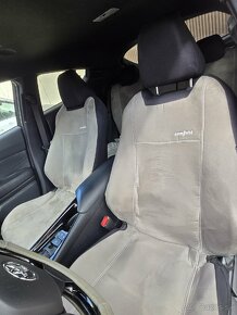 Rezervované Toyota C-HR 1.8 hybrid - 8